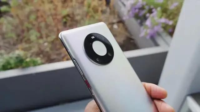 苹果|为什么大部分用户还是会选择iPhone12，而不是Mate40Pro？