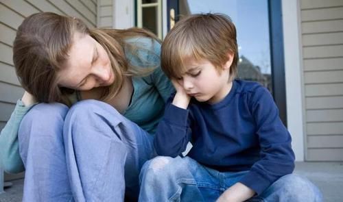 第二体征|男孩“性早熟”通常有3种表现，关系孩子心理发育，家长要重视