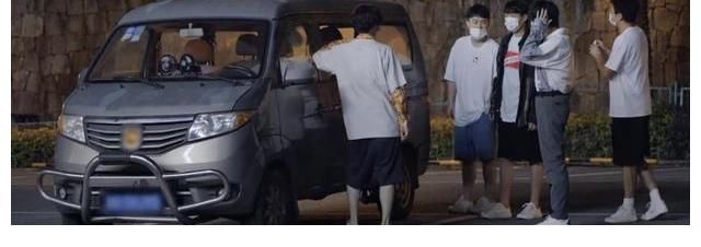 本想是《五哈2》找来凑数的，结果成笑点担当，导演这次抓到宝了