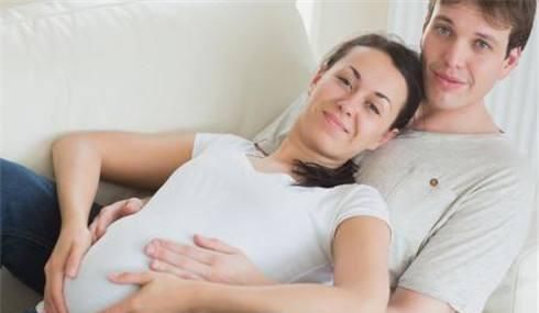 准妈妈怀孕后老公有这些表现，才算得上真爱，占两条以上偷着乐吧