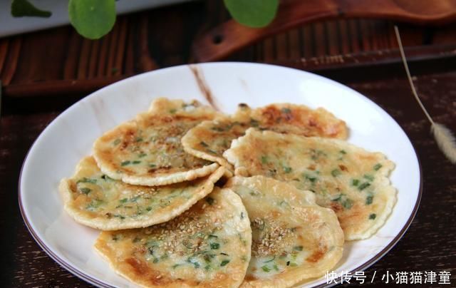 天天|儿子迷上这早餐,做法简便快速,脆糯咸香,天天让我给他做