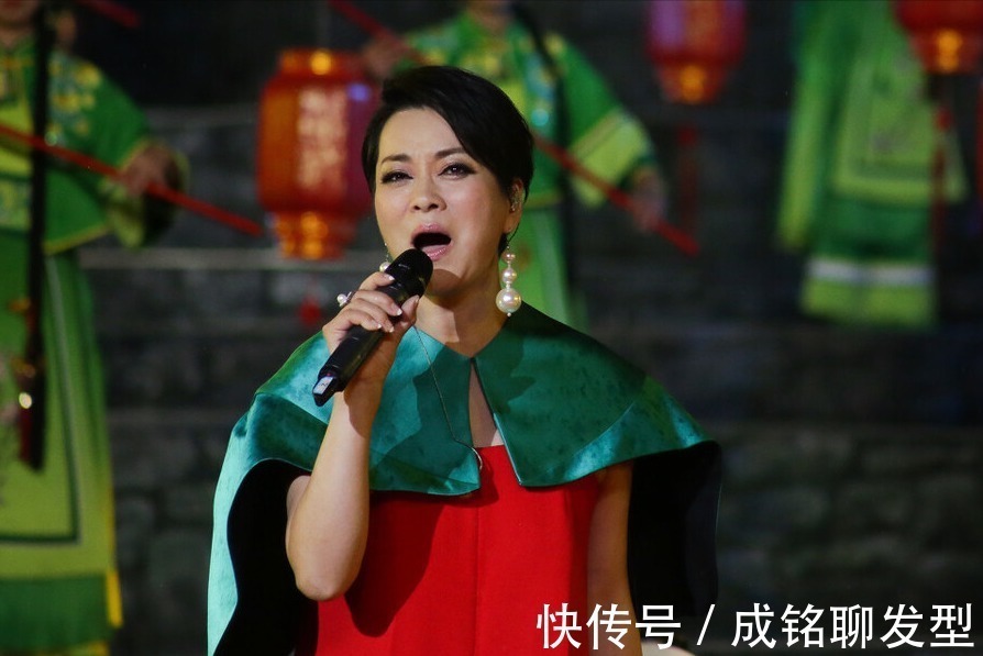 造型 看了58岁毛阿敏的短发发型,终于明白了方脸型,为何适合短发了