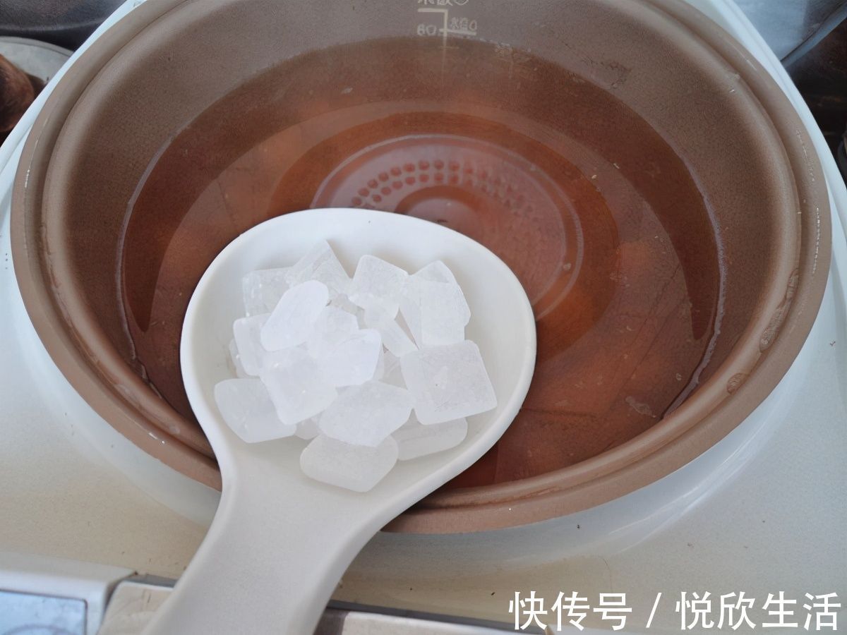 金桔|最润肺的水果不是金桔是它，隔三差五喝点，润肺清痰，秋季不咳嗽