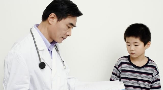 特点|孩子腿部有这2个“特点”,“大长腿”跑不了,你的孩子有吗