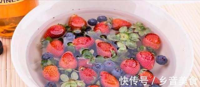 淘米水洗碗|淘米水家家都有,但是你知道它的妙用吗!