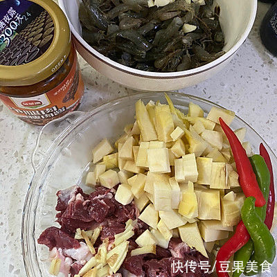 用这个技巧做虾子冬笋肉丁酱,味道好吃极了