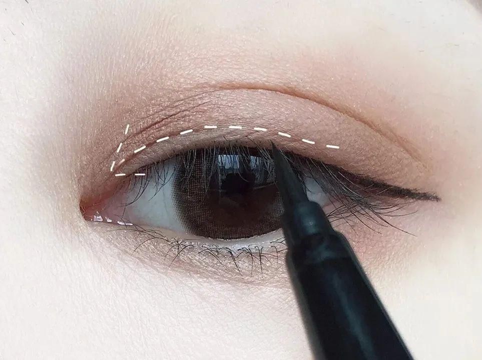 眉毛|长期化妆和不化妆的女生,十年后区别也太大了吧?!