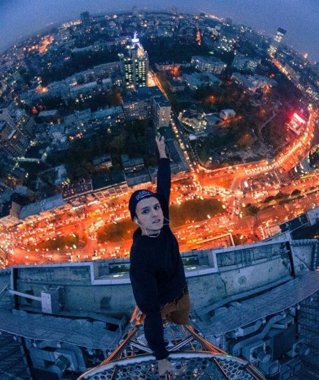 老年|让人肾上腺素飙升的18张图，看到第一张我就腿软了！