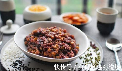 糙米饭|用它代替米饭,不但能减肥,还能补血,常吃脸粉嫩如桃花