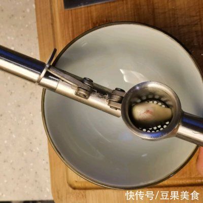 勺油|「鱼小厨：蒸」超简单大菜-蒜蓉粉丝蒸扇贝