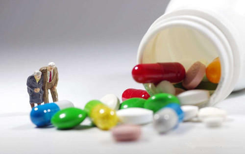 氨氯地平和厄贝沙坦一起服用,医生说注意这4点,以确保安全!