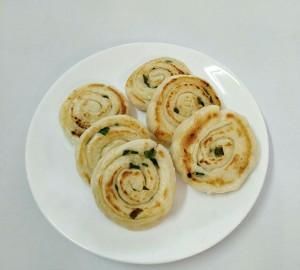 这样做葱油饼，外酥里嫩，早餐必备，好多人都没试过