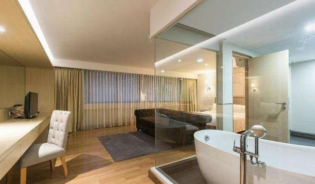 为何有些酒店浴室是透明玻璃服务员道出实情,看完之后涨知识了