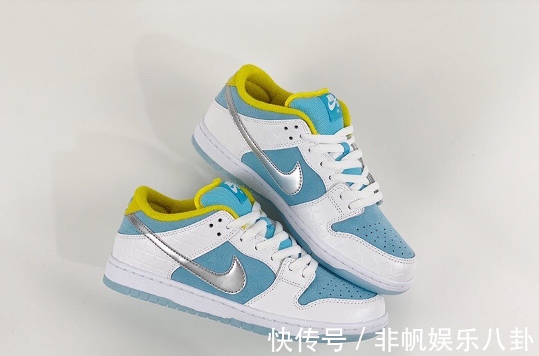 nike SB板鞋 蓝白色 网格Nike SB Dunk Low！