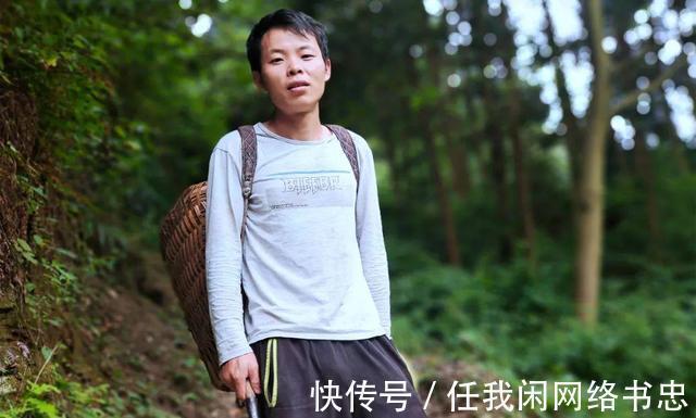 孩子|男孩发生意外失去半个脑壳,父亲自责,只想给孩子一个正常脑袋