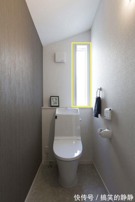 外墙|谁也别拦我留一拃宽玻璃在卫生间,15公分一排到底,采光亮堂堂