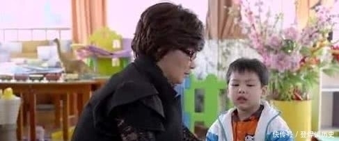 辞退|1岁女儿只吃保姆做的饭,宝妈好奇偷尝一口后,第二天辞退了保姆