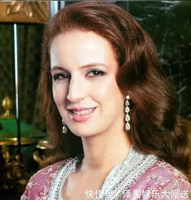 一夫多妻制$国王为她废一夫多妻制,改王室规矩,却骤然离婚,还禁止她再嫁