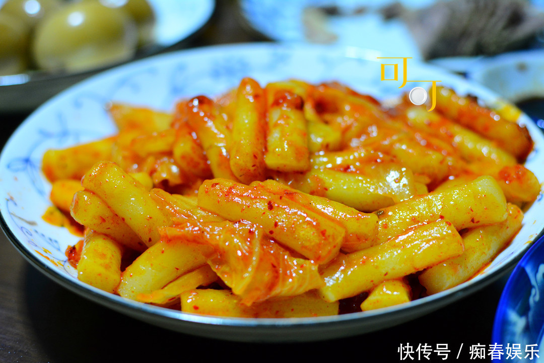 周末宅家，做了三道菜，另外三个是点心，老公说本末倒置