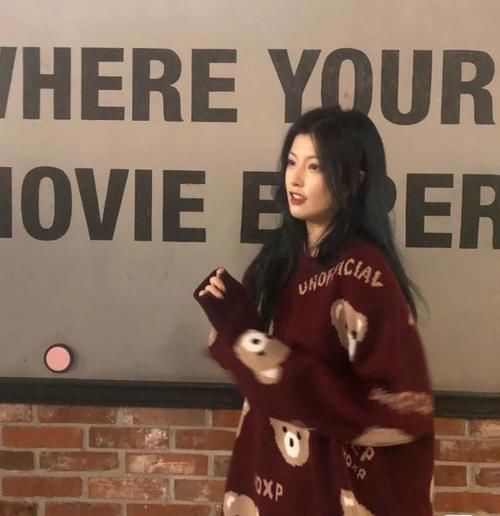 阔腿裤＋“这4款毛衣”太美了！冬季内搭这么穿，真的很显品味