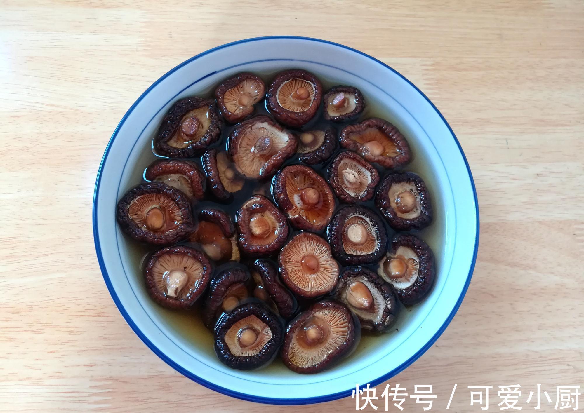 秋天我常做这酱菜，拌面吃火锅都适合，营养实惠，随吃随取真省事