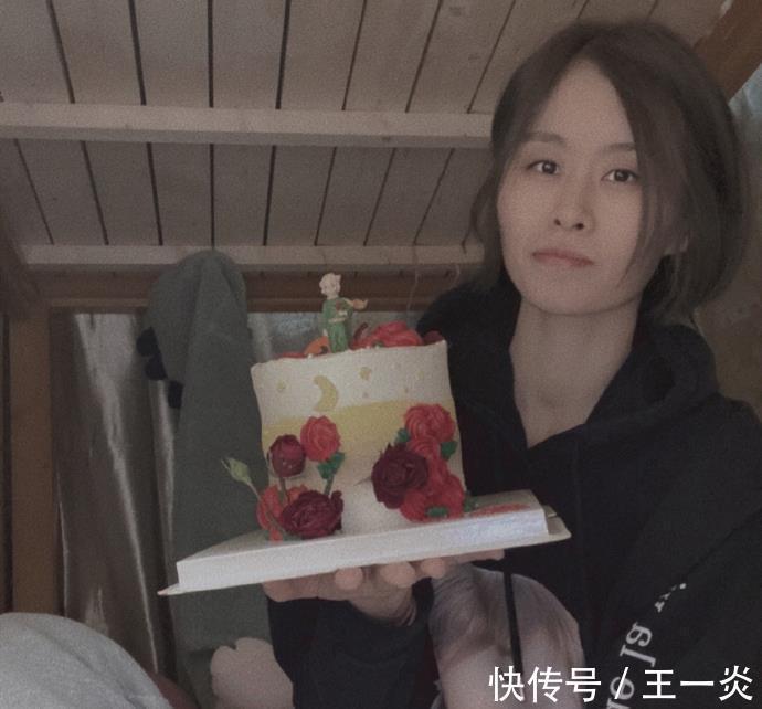 冠军|恭喜!又一女排27岁冠军重炮宣布恋情,曾是朱婷世青赛夺冠替身