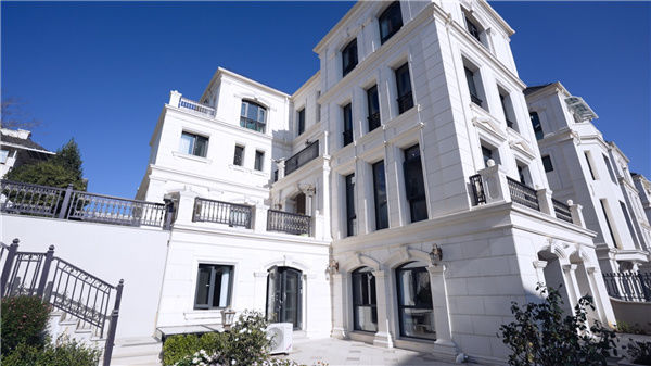 百利玛|门窗十大品牌百利玛:“窗”见春城之美,邂逅法式浪漫