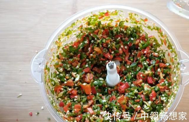 开胃|一斤黄豆，2斤辣椒，教你一个最独特做法，开胃下饭，放一年不坏