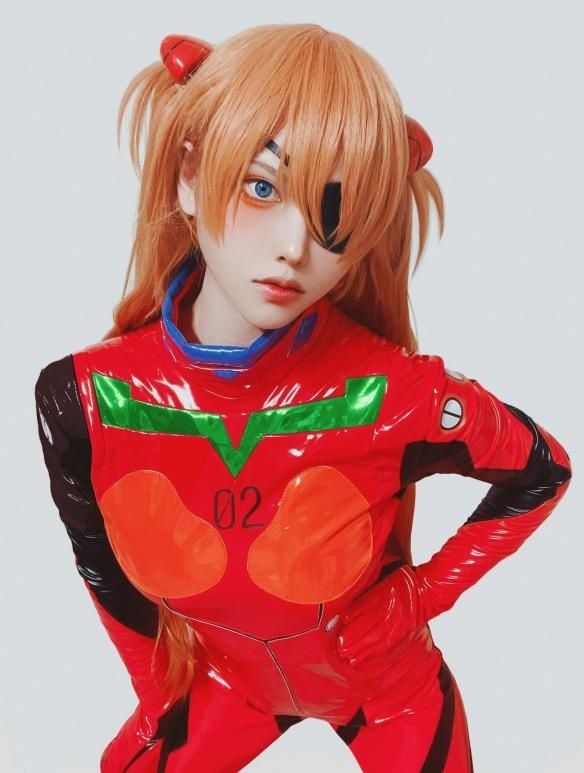 高颜值+化妆技巧=男女通杀！韩国美少女COS富江走红