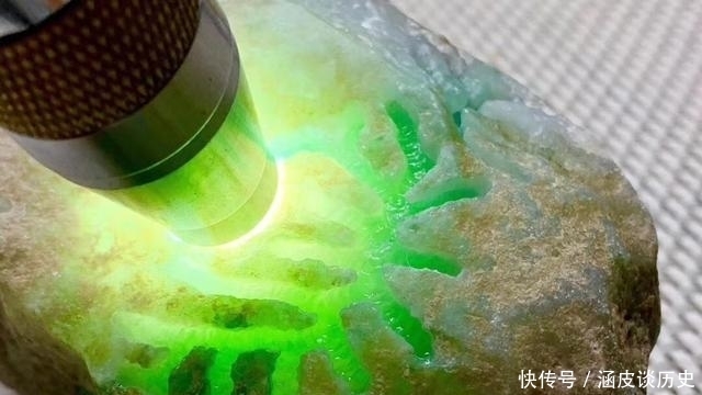 真假|如何鉴定出翡翠原石的真假与辨别翡翠原石的好坏?