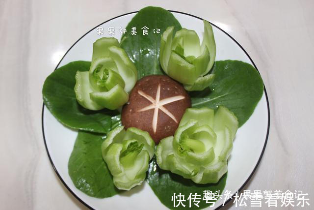 没回娘家,没回婆婆家,和女儿两个人,在异乡的一顿年夜饭,心酸