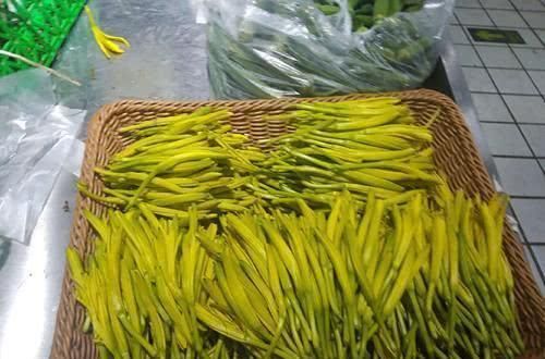 家里的主厨要注意:4种蔬菜吃之前一定要焯水,避免食物中毒