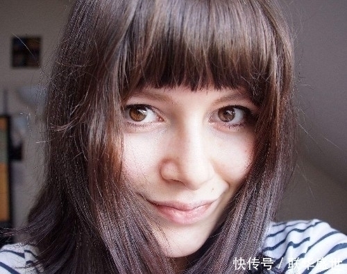 刘海直 40岁的女人,尽量不要留这3种“发型”!看起来土气,太显老了