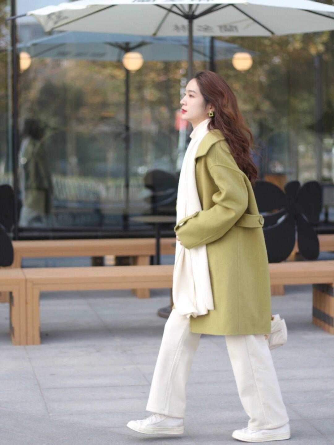 大衣|气质女人都爱“廓形大衣”,这么搭优雅显气质,微胖也能穿