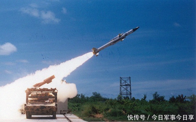 堡垒P岸舰导弹|170公里外锁定美舰，X波段雷达和导弹瞄准，舰长无线电发求绕信号