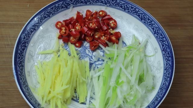 面粉别蒸馒头包子了，面点师教你新吃法，比馒头好吃，比包子简单