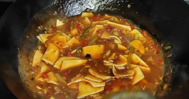 酸辣|宽粉还可以这样做好吃到怀疑人生会上瘾的——酸辣炒宽粉