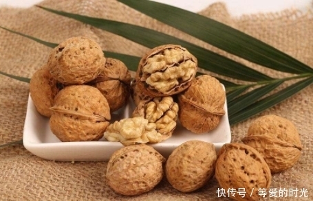  越来越|核桃和此物一起炒，视力越来越好，皮肤细腻光滑，男女都不可错过