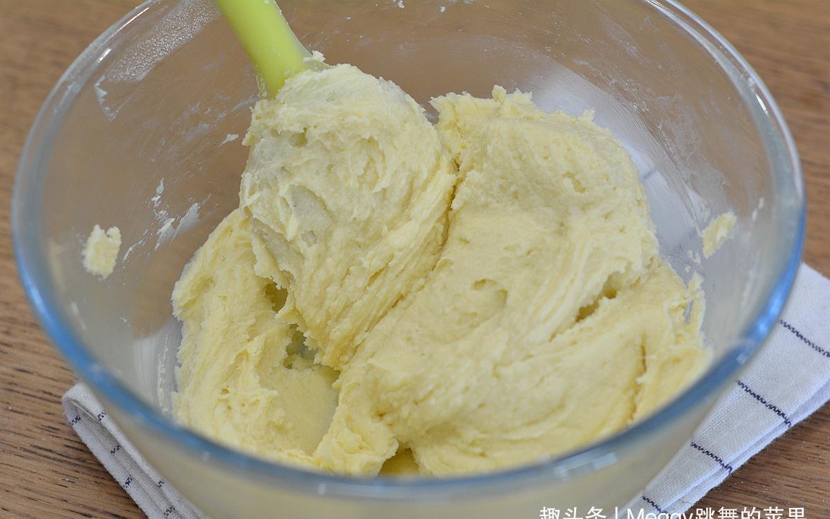 喝不完的酸奶新吃法，用来做的曲奇真酥香，自家吃送人都很棒