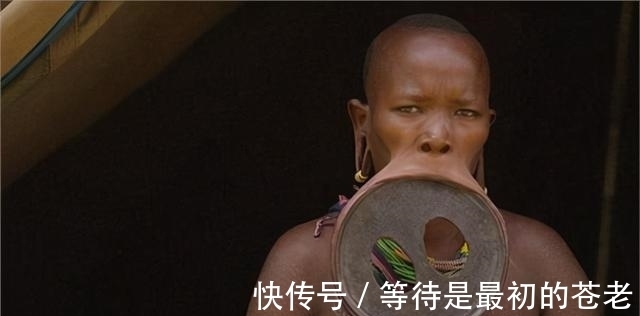 盤點(diǎn)最迷惑的部落審美：脖子套銅環(huán)、嘴唇塞盤子，這誰(shuí)接受得了