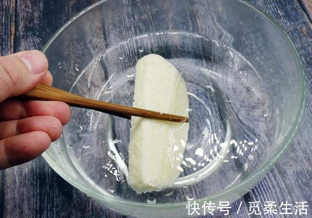 残渣|炸馒头片时,不要只会裹蛋液,多做一步,馒头外酥里软,不吸油