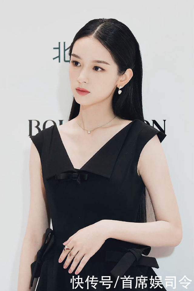 一季|《中餐厅》脱轨慢综艺，新一季嘉宾阵容有玄机，话题流量两手抓