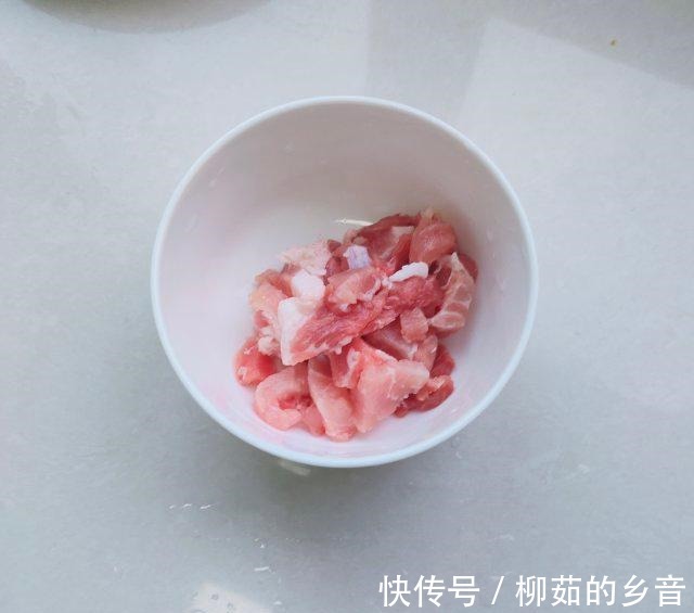 韭菜木耳炒肉！