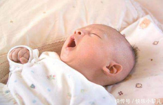 喂奶|家有不满一百天的宝宝,家长容易做错4件事却不自知,要自查改正