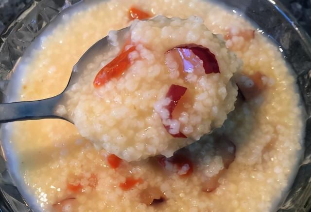 春天,要记得常吃这碗粥,我家每周吃3次,赶走春困人更有精神