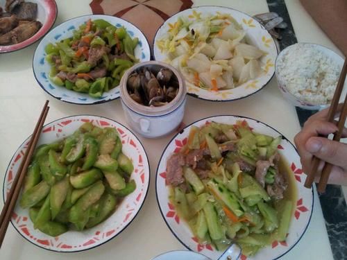 春天，碰到这菜我从不放过，人称“营养模范生”，春天吃正鲜嫩