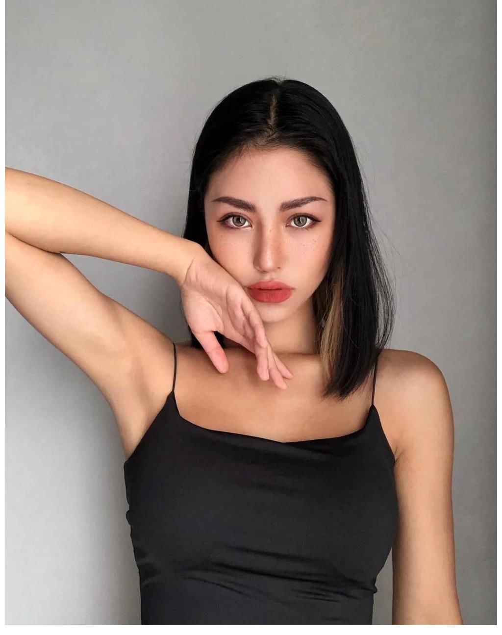 美女|22岁重庆健身美女，靠健身打造完美身材，你觉得美吗？