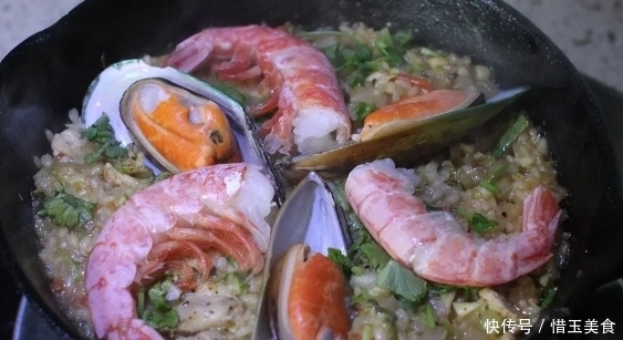 家人|大叔家的海鲜饭系列:大虾海鲜饭,制作简单,营养丰富,家人爱吃