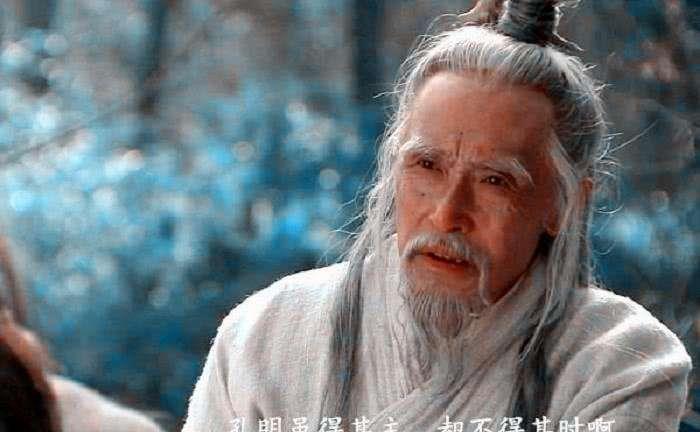 堪称|上联:鸟在笼中,恨关羽不能张飞,下联堪称经典,比上联还要精彩