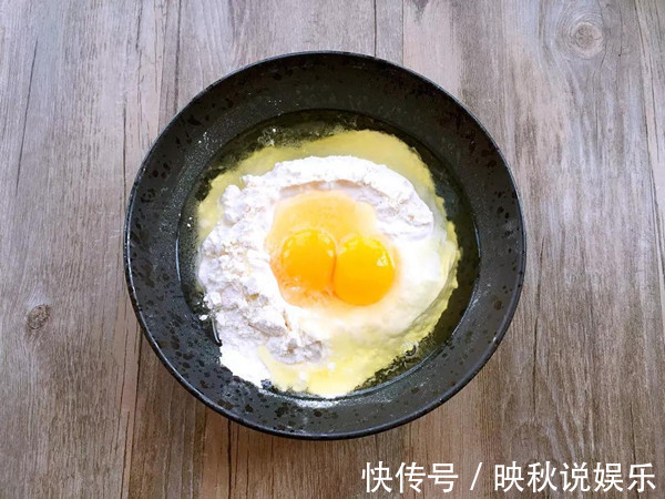 面糊|鸡蛋和韭菜也可以做早餐饼这样做鸡蛋饼,每天当早饭都不会腻!